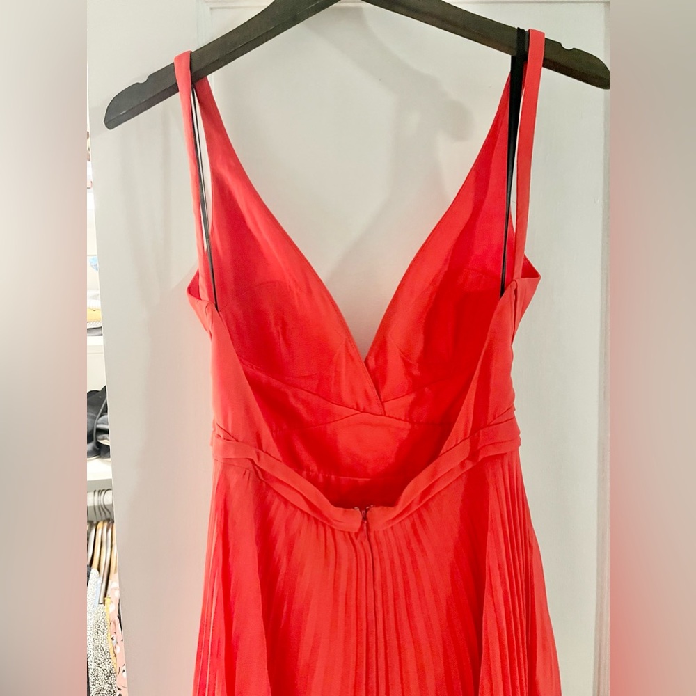 Formal Dress - Picture 2 of 5